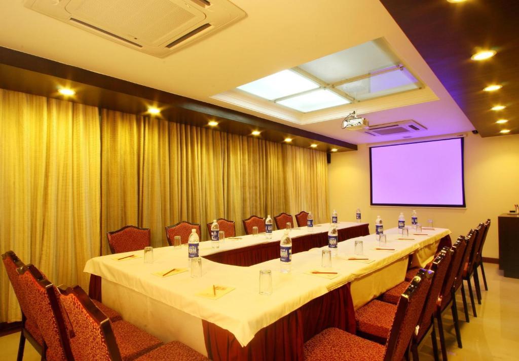 Ambience Executive Pimpri-Chinchwad Negócio foto